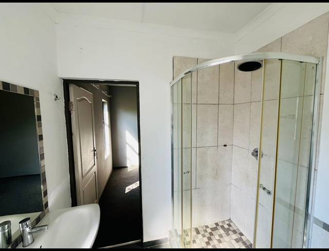 3 BEDROOM APARTMENT FOR SALE IN HONEYDEW GROVE
